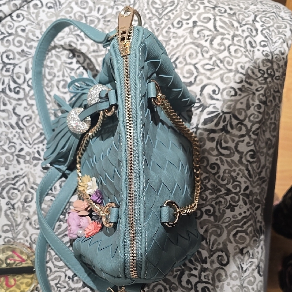Teal Woven Handbag with Chain Detail Great For Summer Can Be Crossbody Bag - Picture 8 of 8